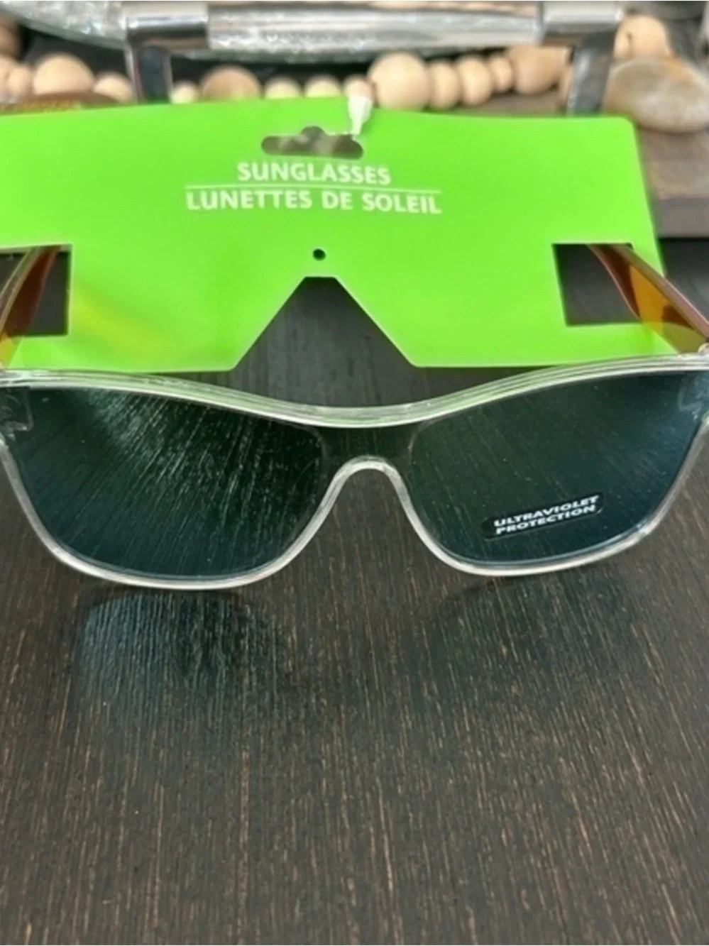 🌸 Mirrored Lens Fashion Sunglasses